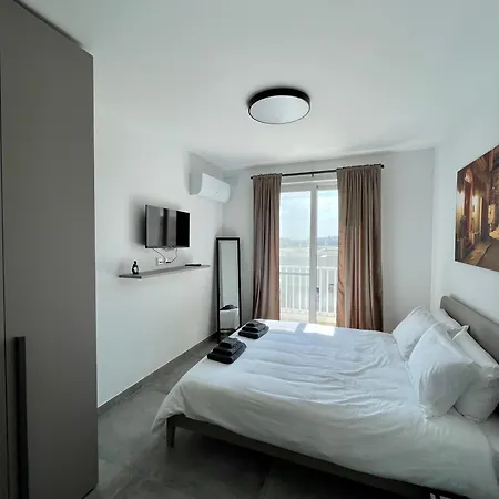 Highly Finished Penthouse Διαμέρισμα Gzira